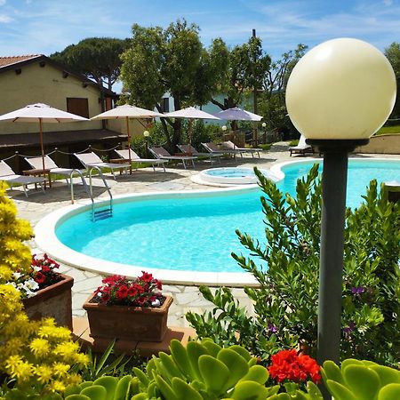 Agriturismo La Luciana 卡斯蒂里昂纳·德拉佩 外观 照片