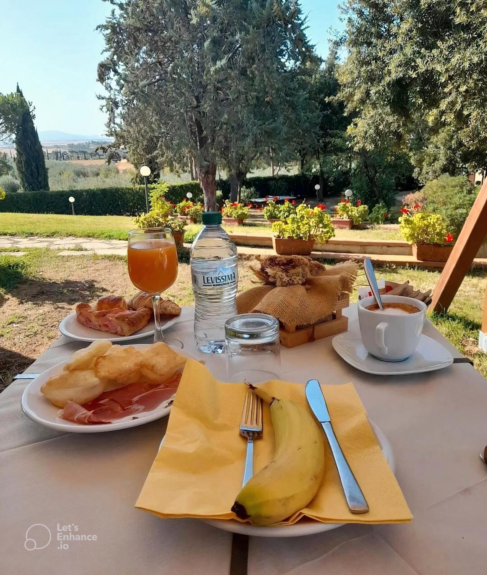 Agriturismo La Luciana 卡斯蒂里昂纳·德拉佩 外观 照片