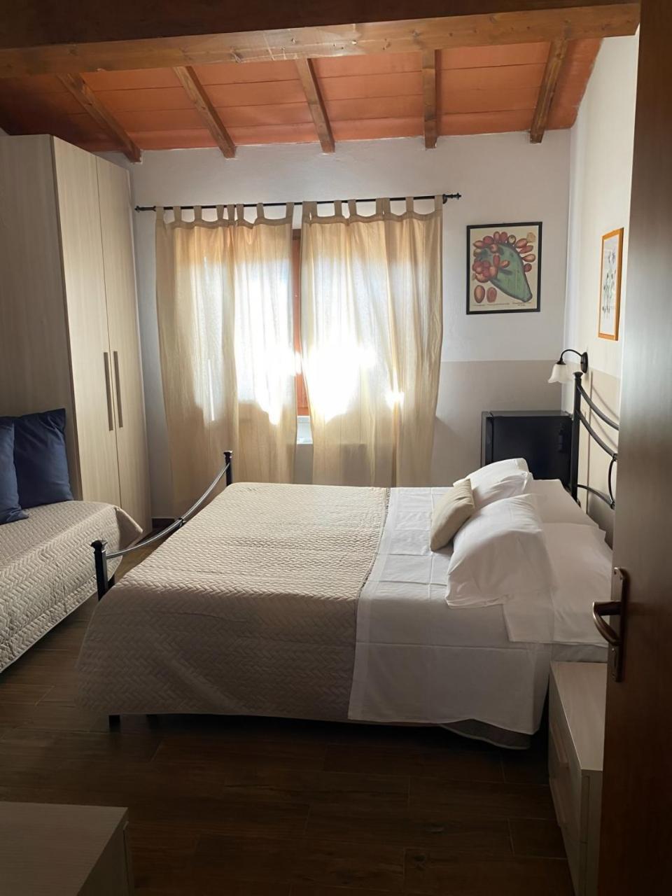 Agriturismo La Luciana 卡斯蒂里昂纳·德拉佩 外观 照片